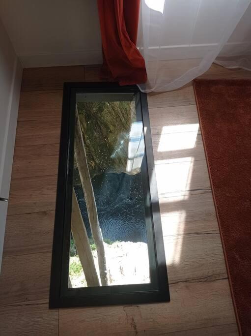 Maison Suspendue Avec Jacuzzi Privatif Pont-en-Royans Exterior foto